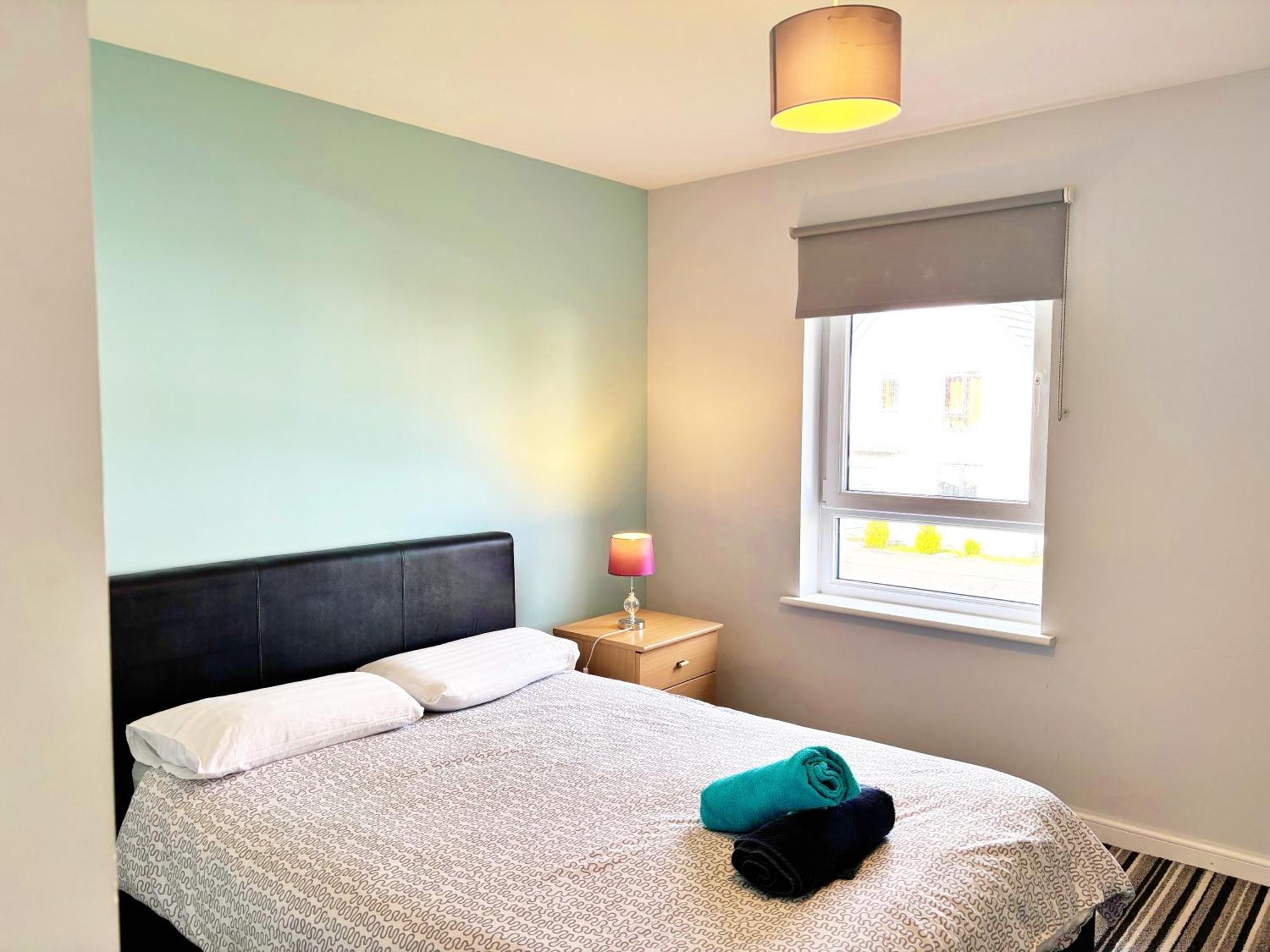 Newbuild - 3 Bedrooms, 2 Baths,5 Mins From Airport — Photos 3